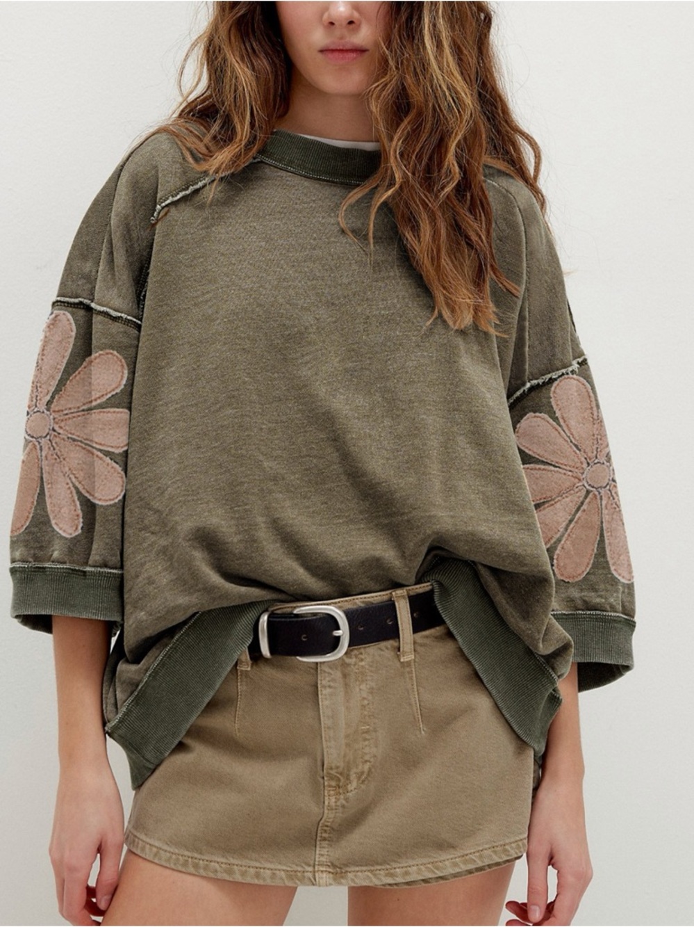 ❤️ Hello Gorgeous! Mineral Wash Raw Seam Patchwork Flower Patched 3/4 Sleeve Top